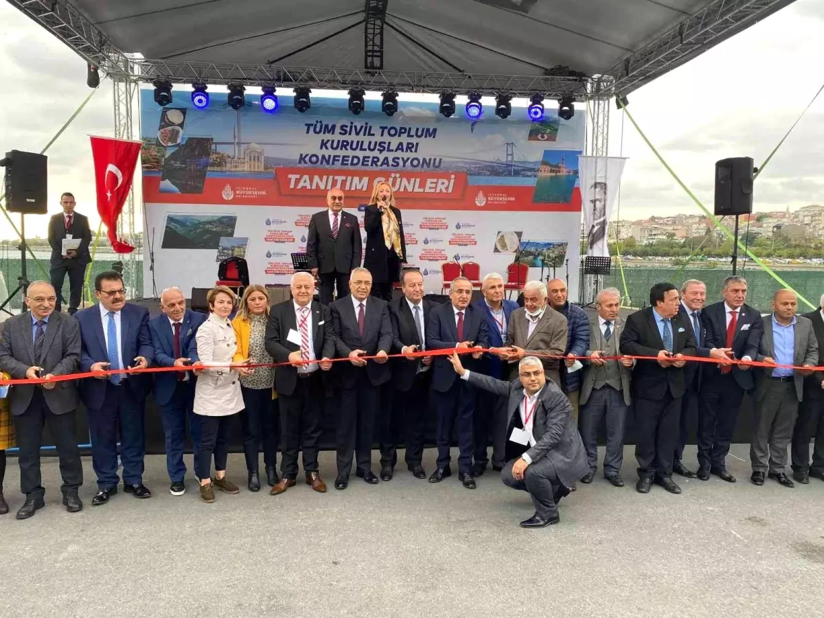 \'Tüm Sivil Toplum Kuruluşları Tanıtım Günleri\' Yenikapı\'da başladı