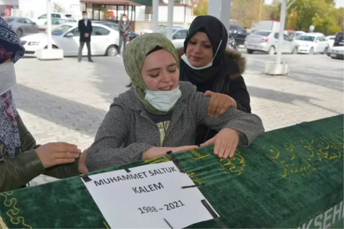 Zümrüt Apartmanı faciasında mucizenin simge isimlerinden Muhammet, toprağa verildi