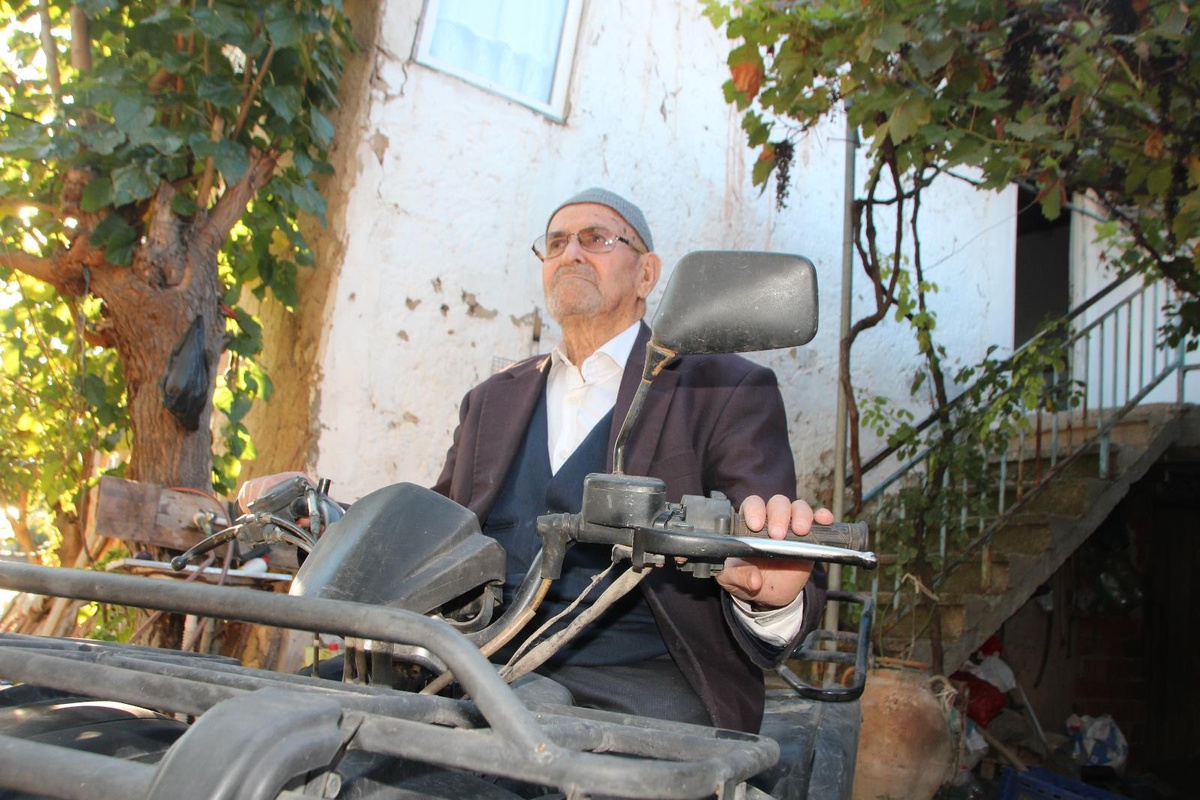 92 yaşındaki ATV tutkunu dede her gün motoruna binmeden edemiyor