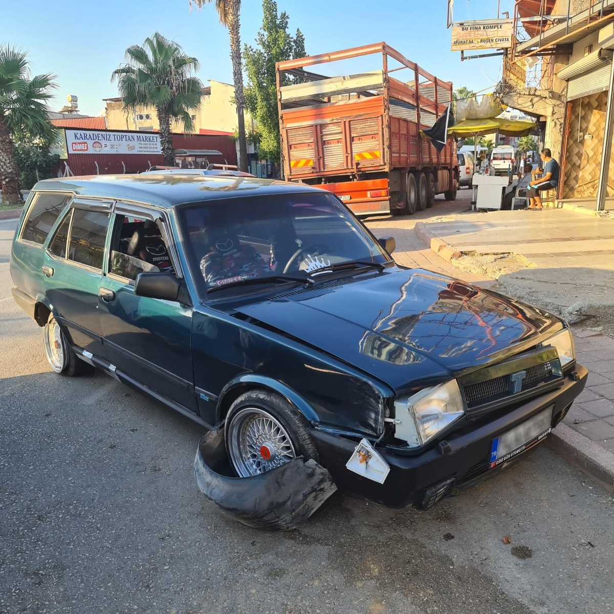 Adana\'da çaldıkları otomobille kaza yapan 4 zanlıyı parmak izleri yakalattı