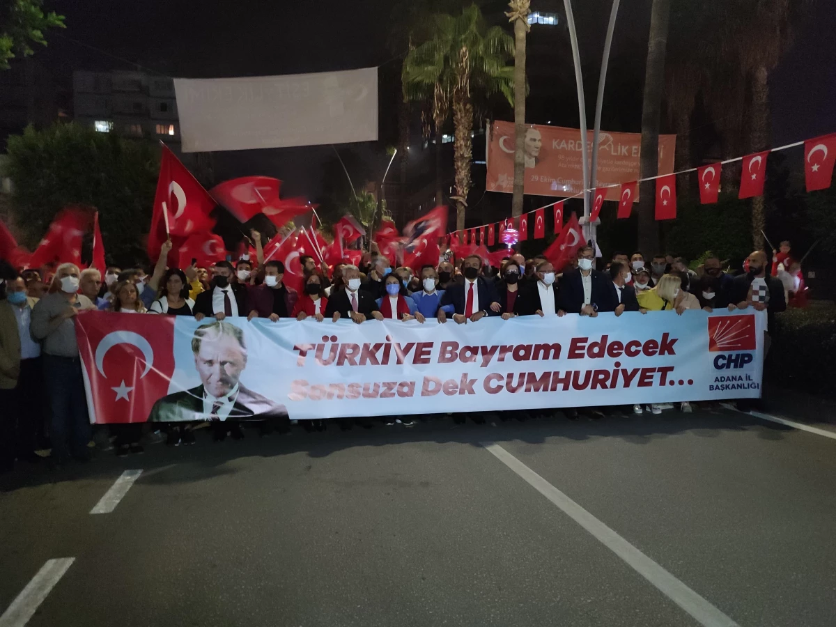Adana, Hatay ve Osmaniye\'de 29 Ekim Cumhuriyet Bayramı dolayısıyla resepsiyon verildi