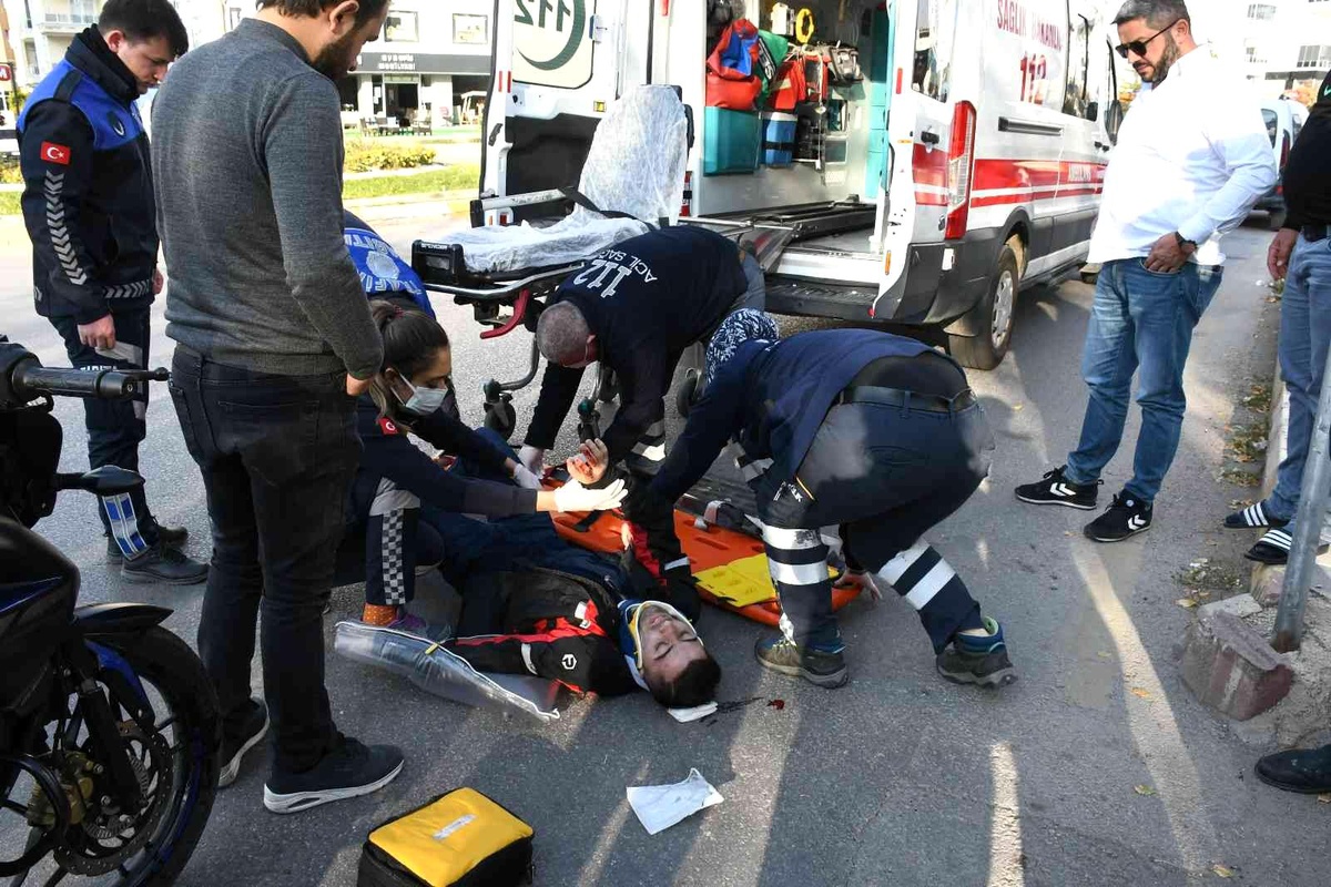 Aksaray\'da motosiklet ile otomobil çarpıştı: 1 yaralı