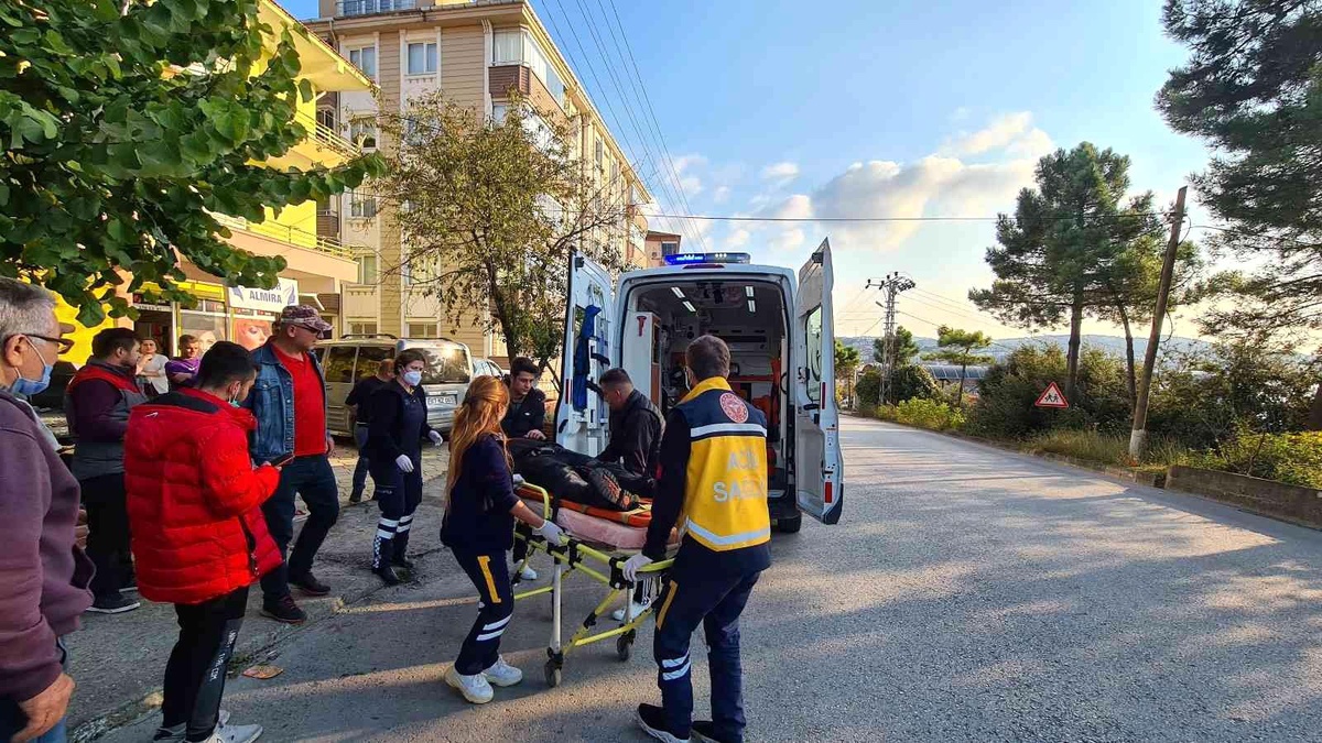 Alaplı\'da motosiklet otomobille çarpıştı: 1 yaralı