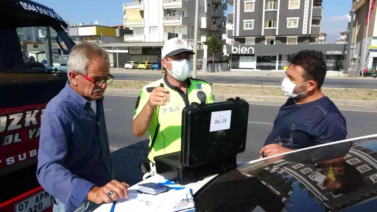 Alkollü araç kullanan kocasını kurtarmak için aracı kendisinin kullandığını söyledi