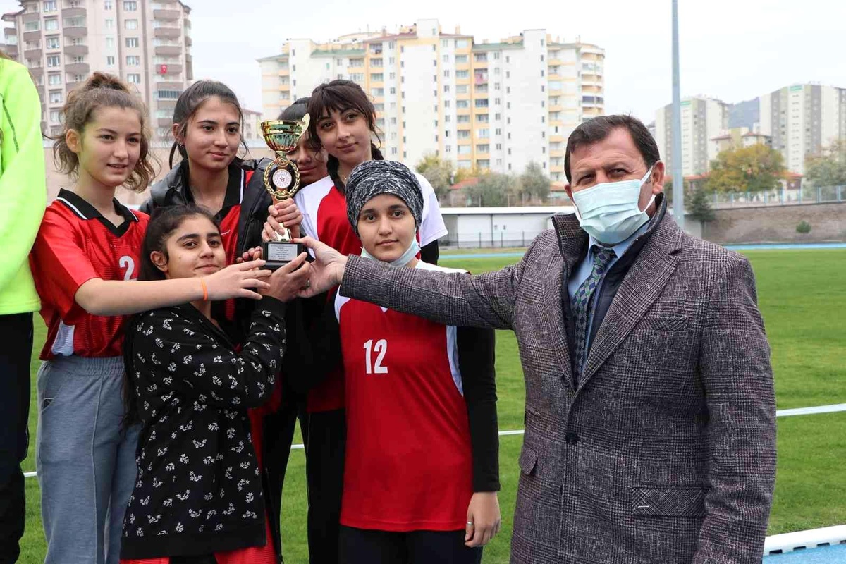 Atletler 29 Ekim Cumhuriyet Kupası için yarıştı