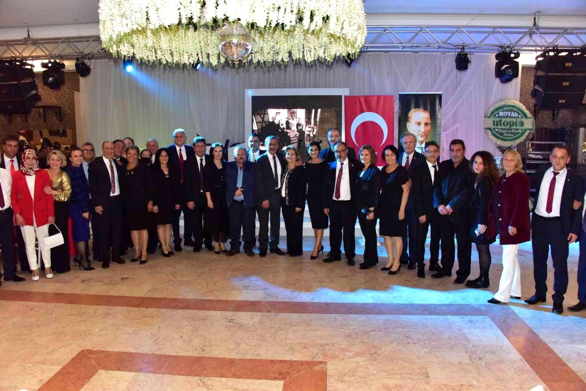 Bozüyük\'te coşkulu \'Cumhuriyet Balosu\'