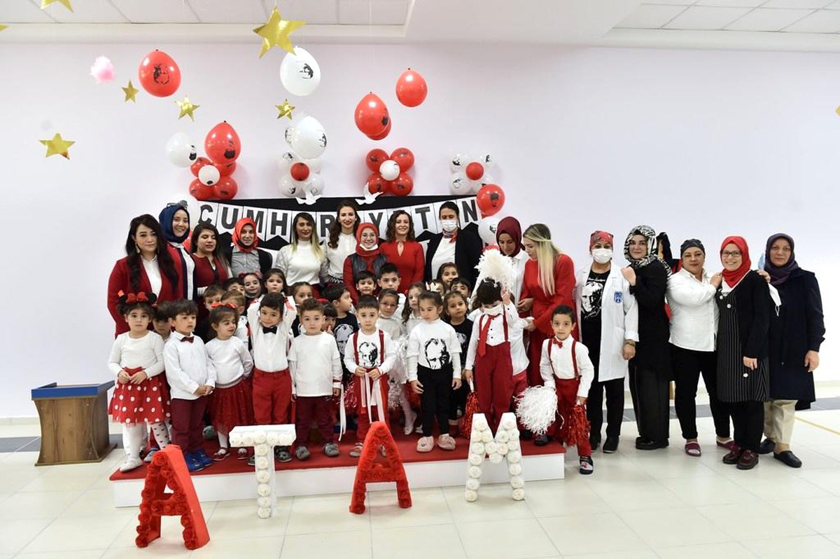 BÜYÜKŞEHİR\'İN ÇOCUK GÜNDÜZ BAKIMEVLERİNDE CUMHURİYET BAYRAMI COŞKUSU