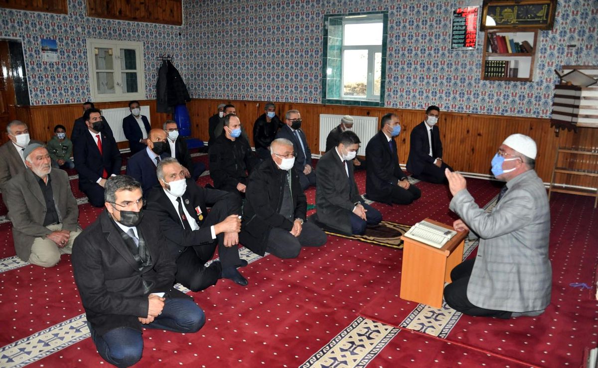 Son dakika haberleri | Çiçekli katliamı şehitleri anıldı