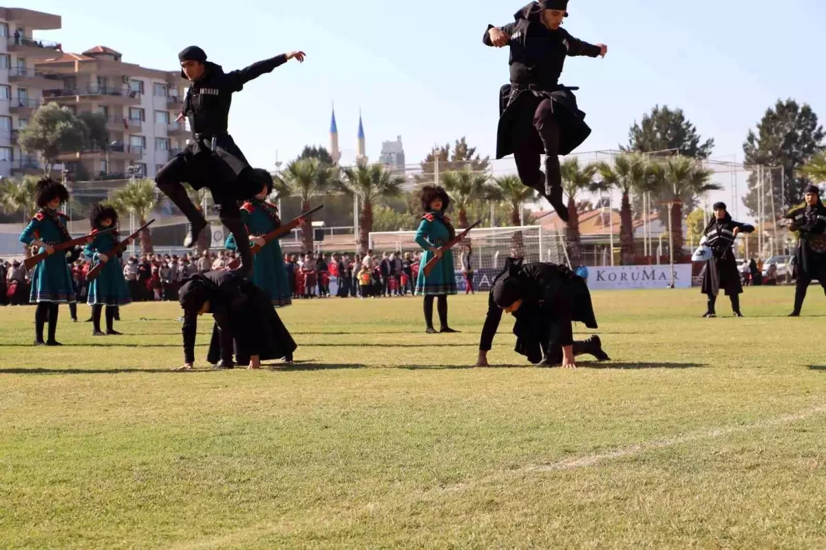 Cumhuriyet Bayramı Kuşadası\'nda kutlanıyor