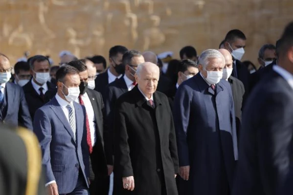 Devlet erkanı ve liderler Anıtkabir'i ziyaret etti