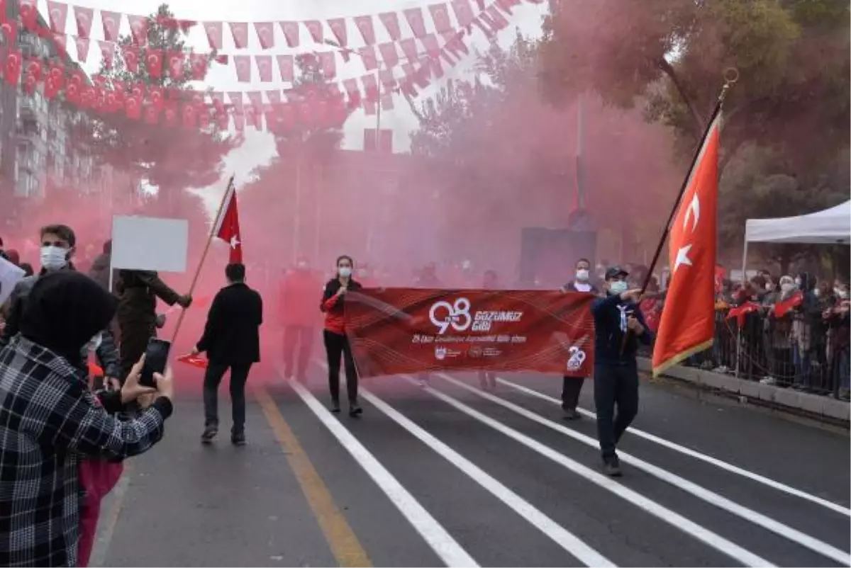 DOĞU VE GÜNEYDOĞU\'DA CUMHURİYET BAYRAMI COŞKUSU