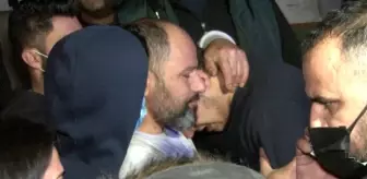 Esenyurt'ta kağıt fabrikasındaki yangın söndürüldü: 1 işçinin cansız bedenine ulaşıldı