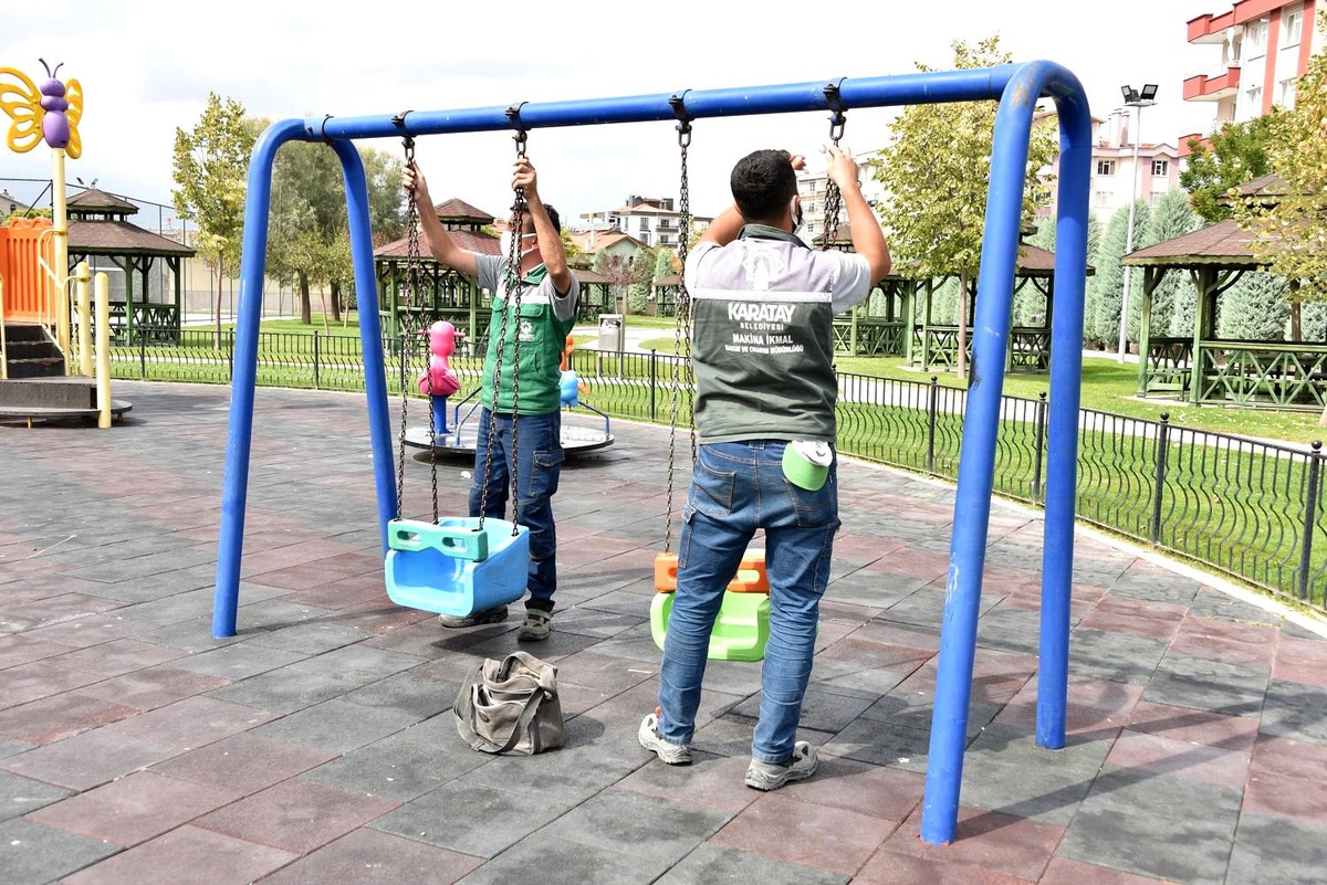Karatay\'ın parklarında yenileme ve düzenleme çalışmaları sürüyor
