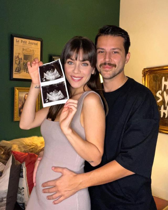 Fulya Zenginer hamile olduğunu açıkladı
