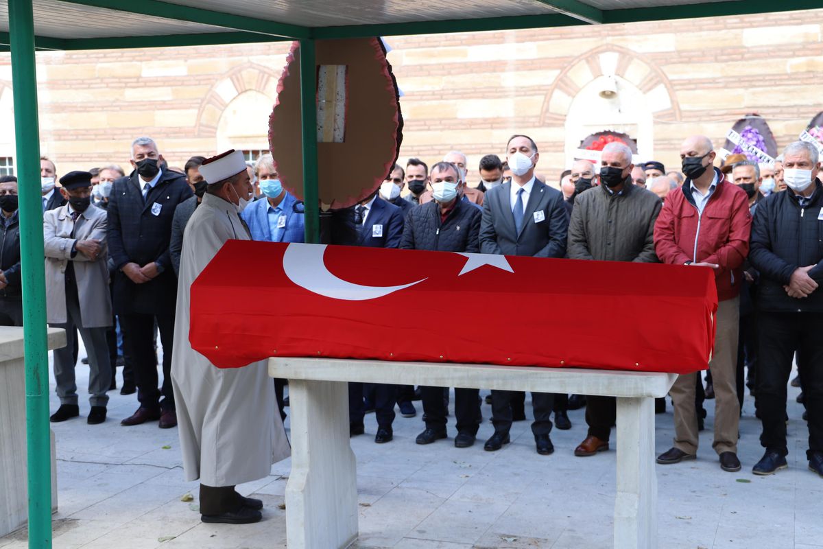 Son dakika haberi! MHK Başkanı Gündoğdu, Tekirdağ\'da kayınpederinin cenaze törenine katıldı