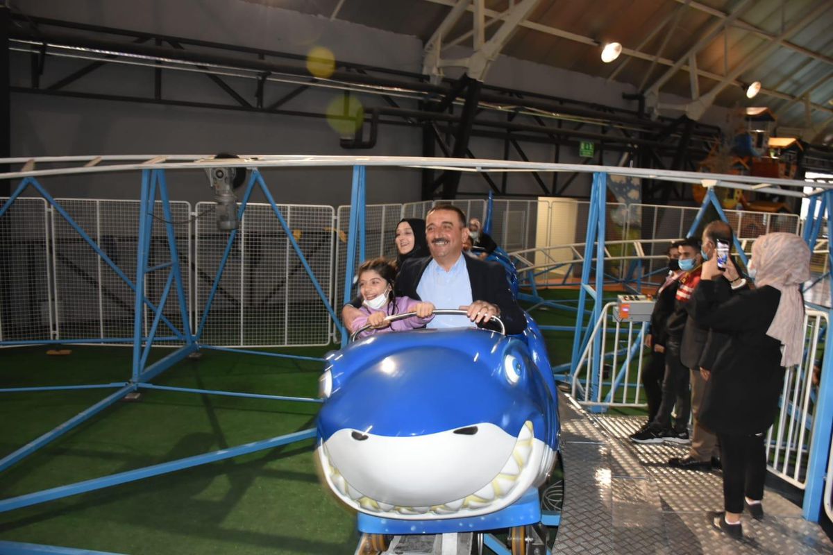 Son dakika haber! Siirt\'te sevgi evlerindeki çocuklar lunaparkta eğlendi