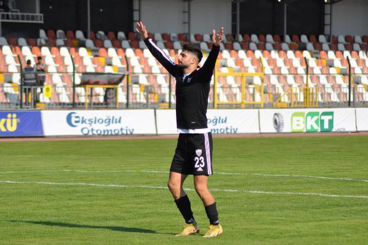 Somaspor\'u Yasin sırtlıyor