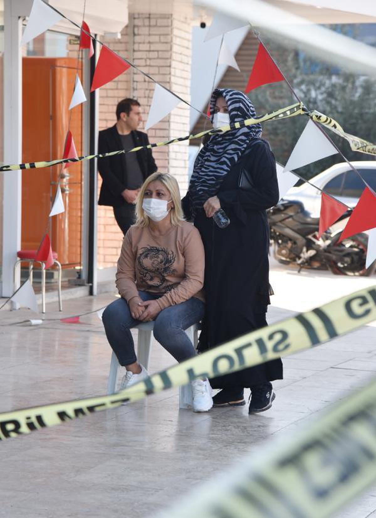 Soyguncu, kuyumcu çalışanını öldürüp 2 kilo altını alarak kaçtı (2)