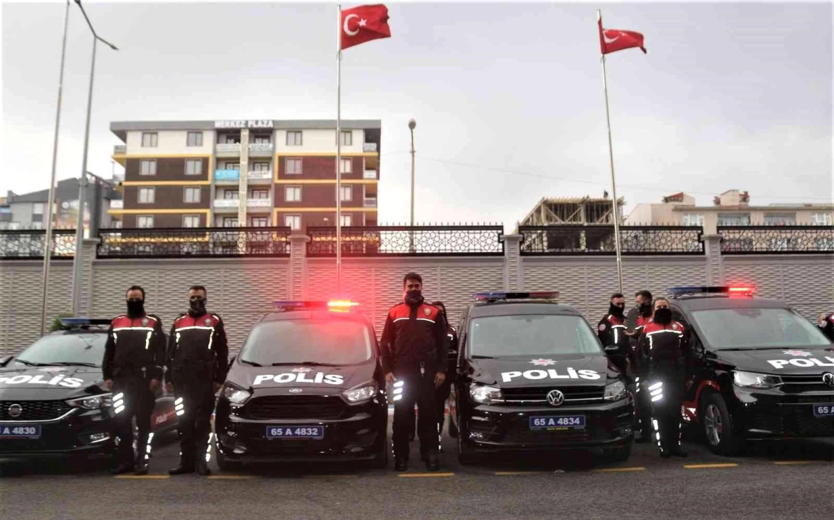 Son dakika haberi! Van İl Emniyet Müdürlüğünde anahtar ve araç teslim töreni