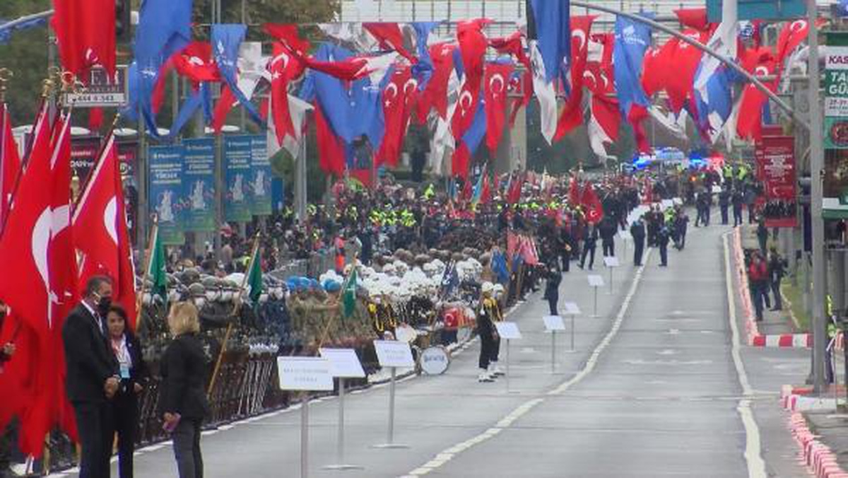 Vatan Caddesi\'nde 29 Ekim Cumhuriyet Bayramı coşkuyla kutlandı