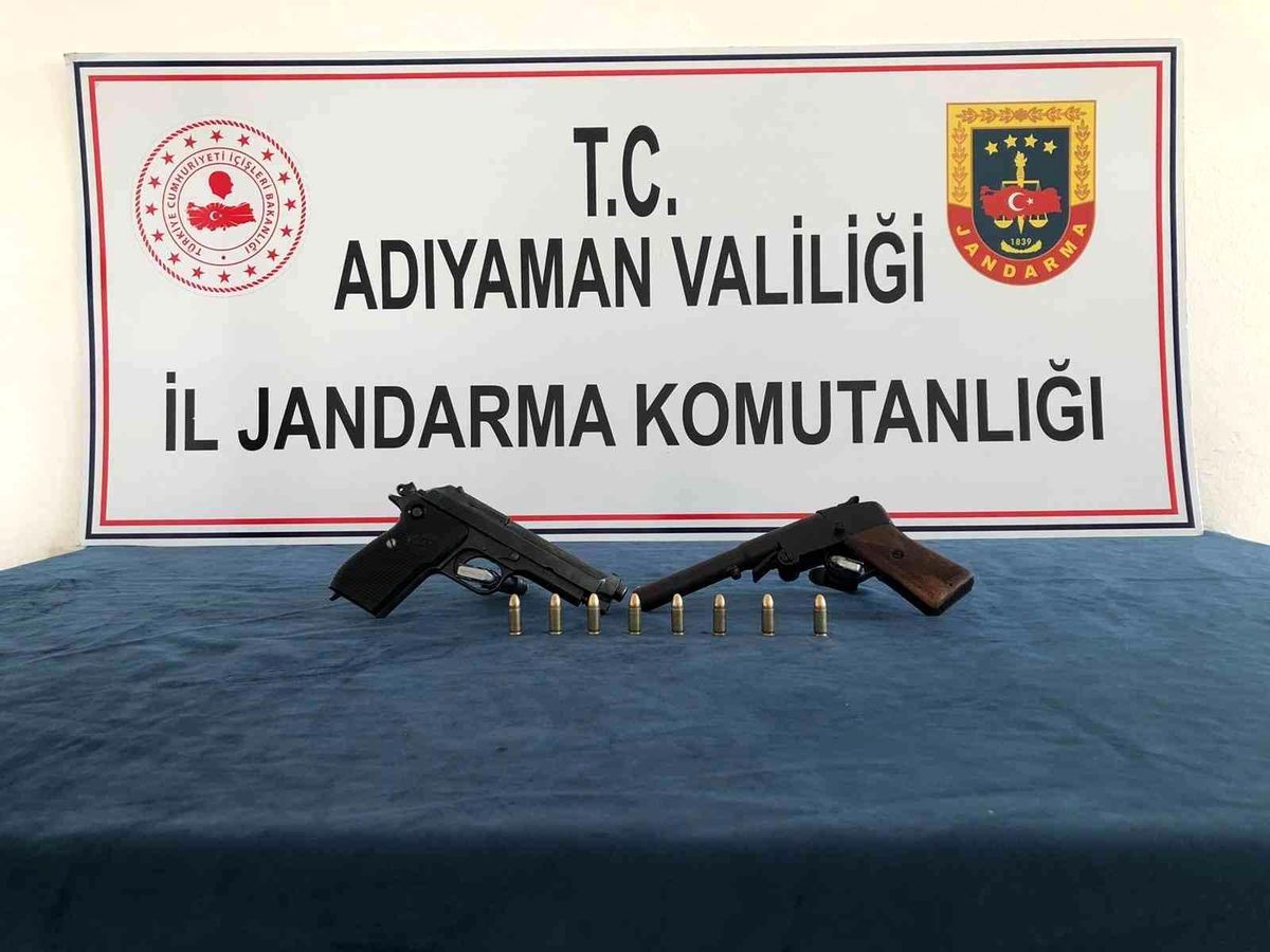 Adıyaman\'da 3 adet ruhsatsız tabanca ele geçirildi