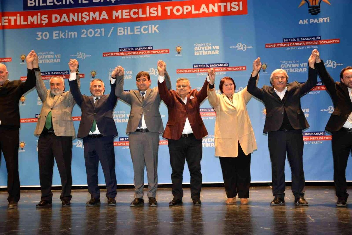 AK Parti İl Başkanı Yıldırım: "Siz devletin memurunu tehdit edip sonrada kendi elemanlarınızmış gibi sahneye çıkartamazsınız"