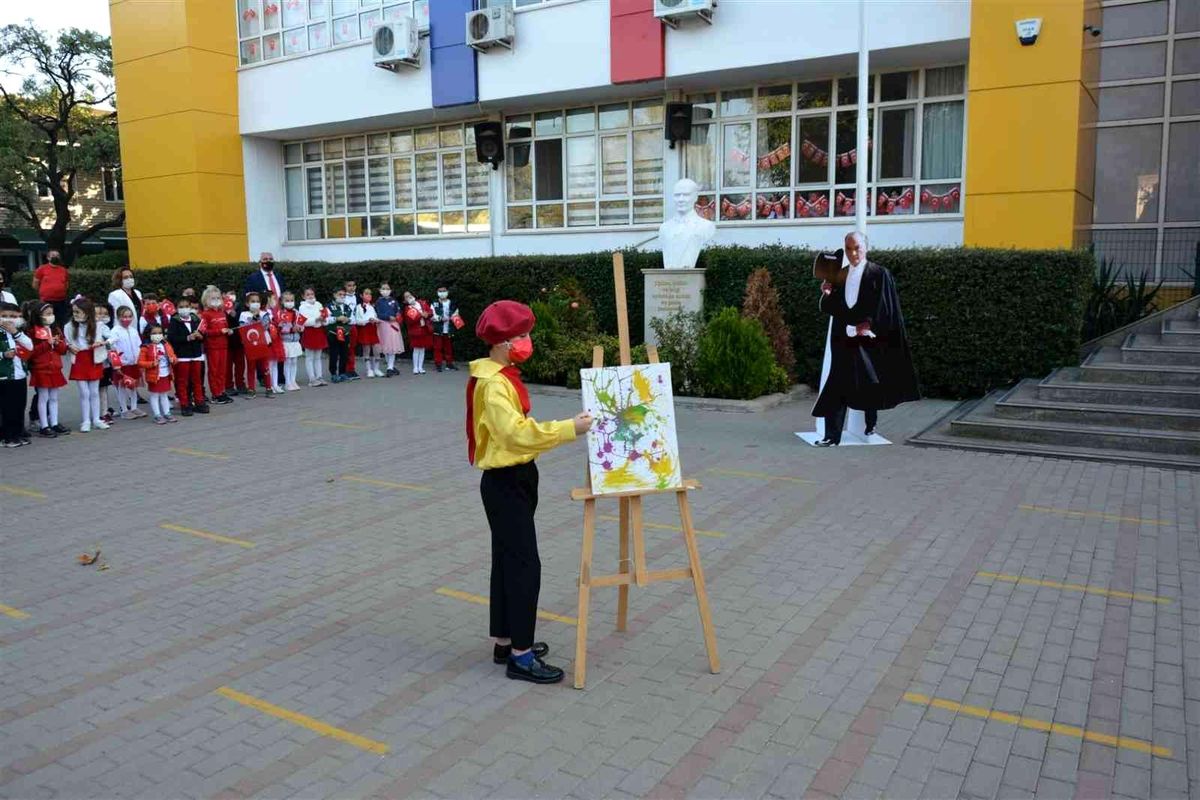 Başak Koleji\'nde 29 Ekim coşkusu