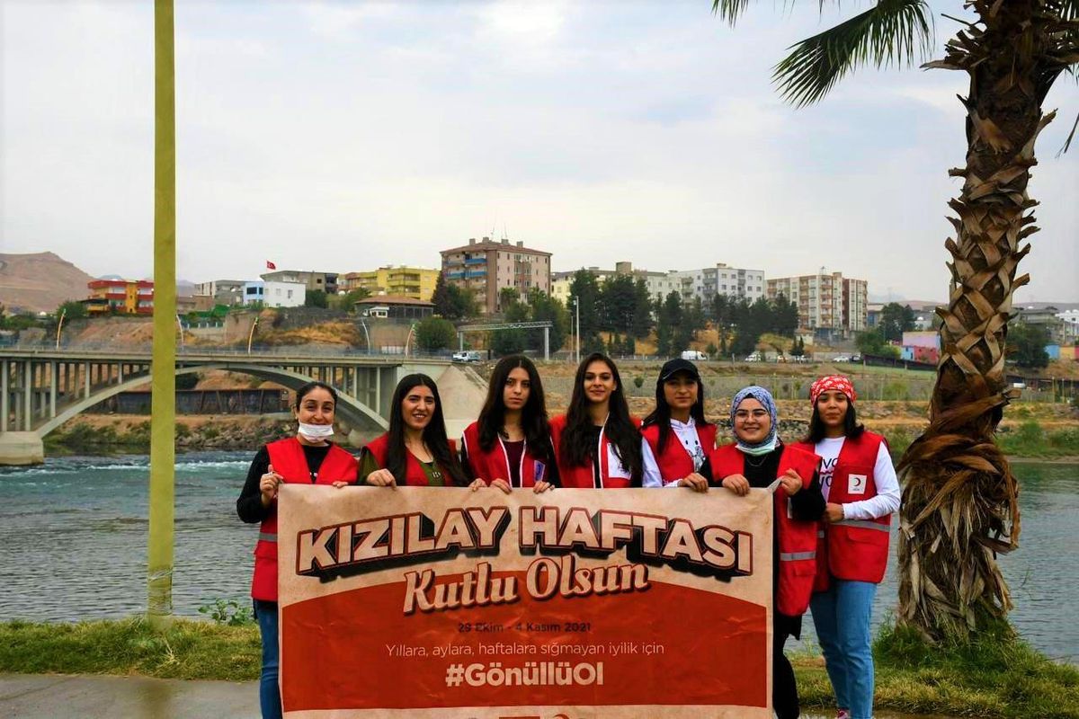 Cizre\'de Kızılay haftası kutlandı