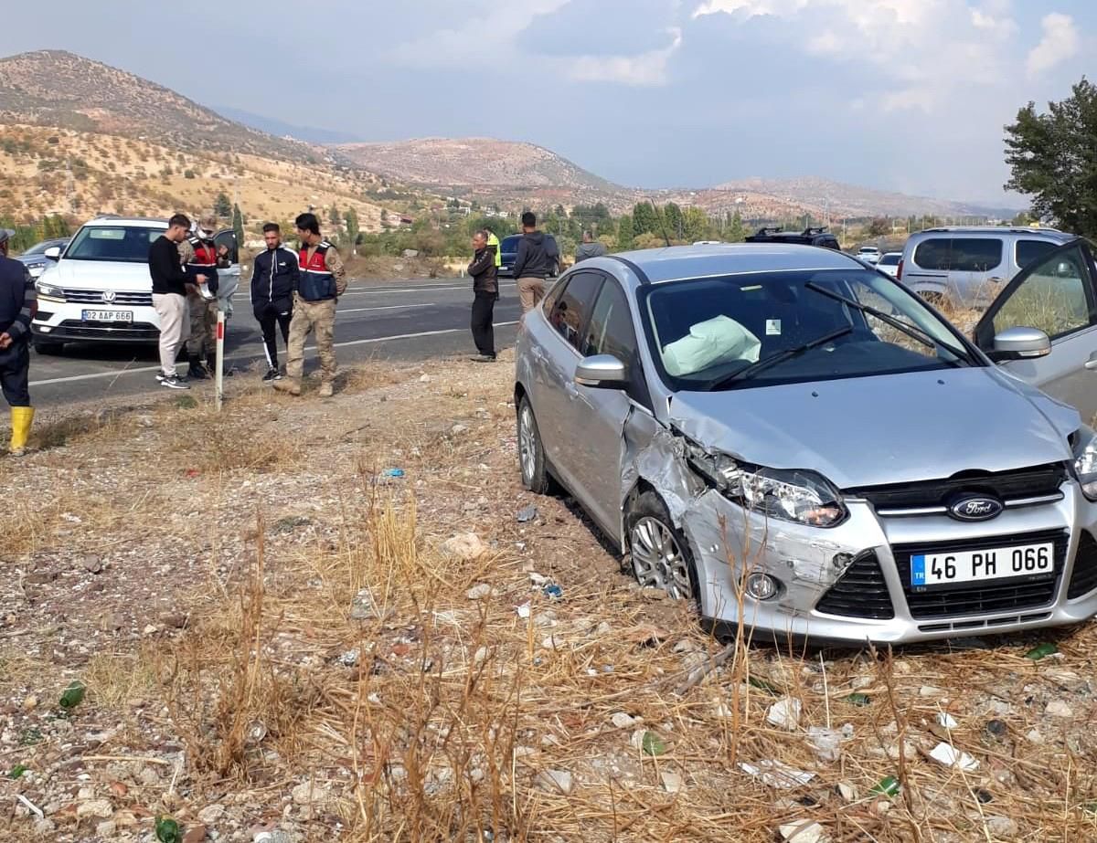 Son dakika haberleri... Gölbaşı ilçesinde kaza: 2 yaralı