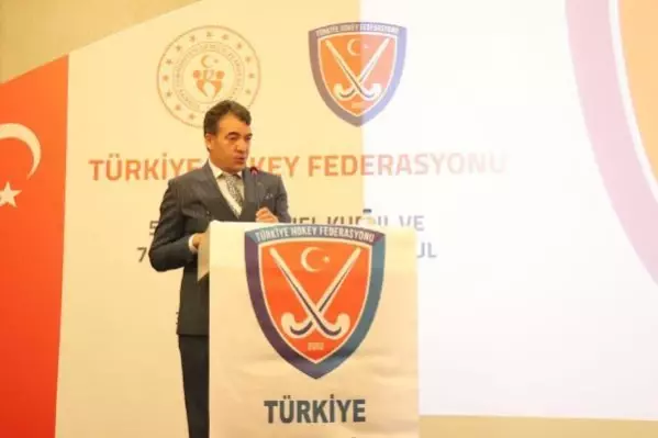 Hokey Federasyonu Başkanı Sadık Karakan güven tazeledi