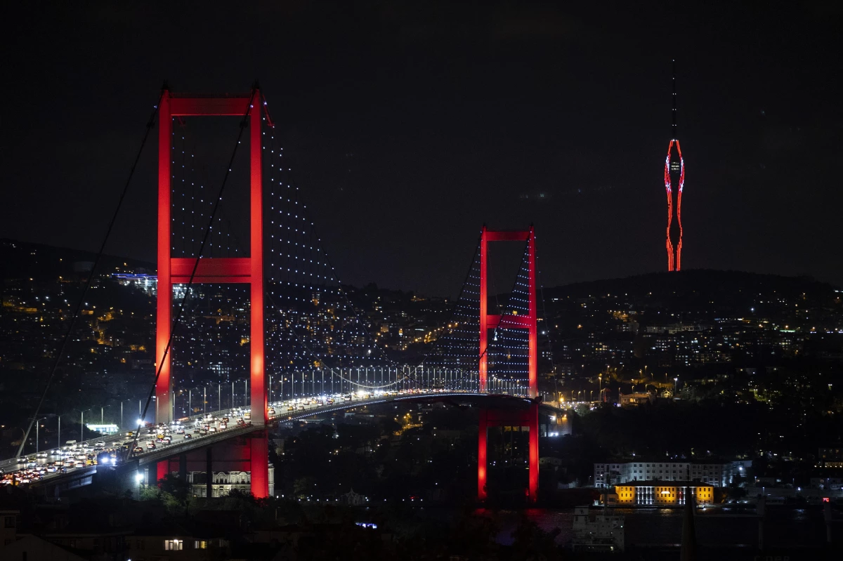 İstanbul\'da Cumhuriyet Bayramı düzenlenen etkinliklerle kutlandı