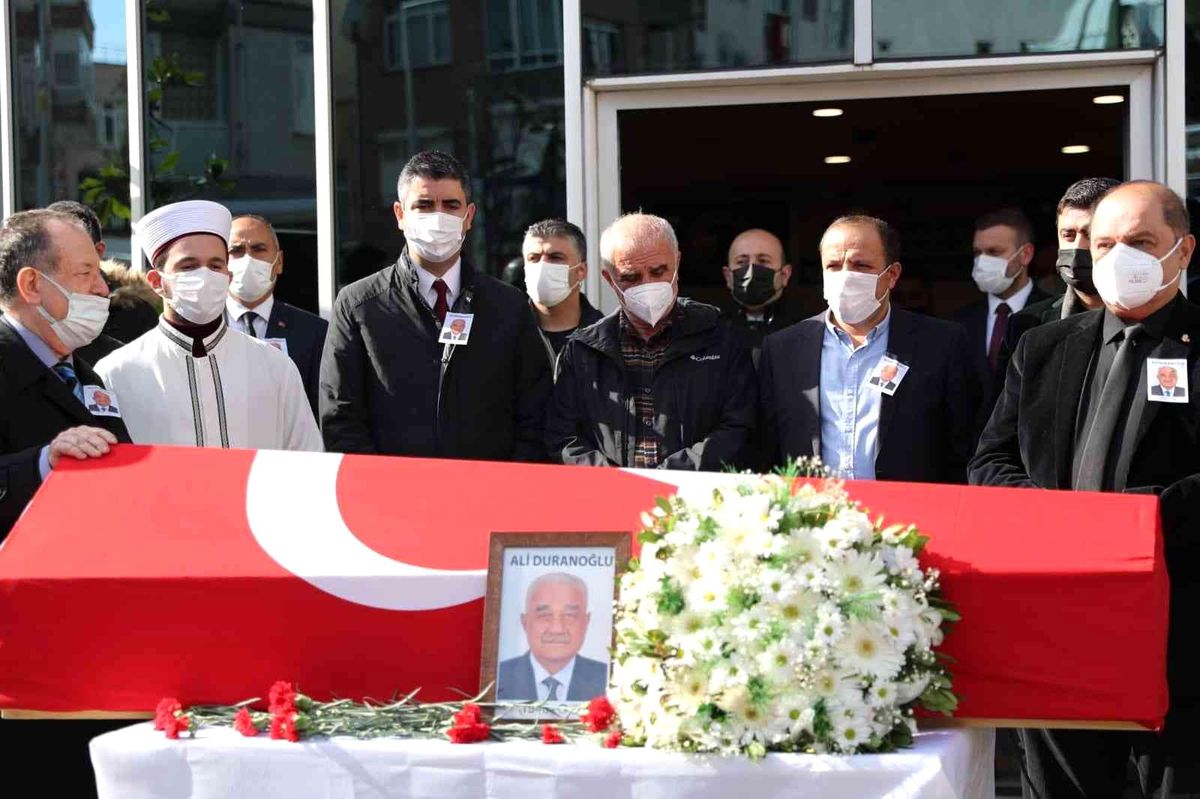 Kartal\'ın eski Belediye Başkanı Ali Duranoğlu ebediyete uğurlandı