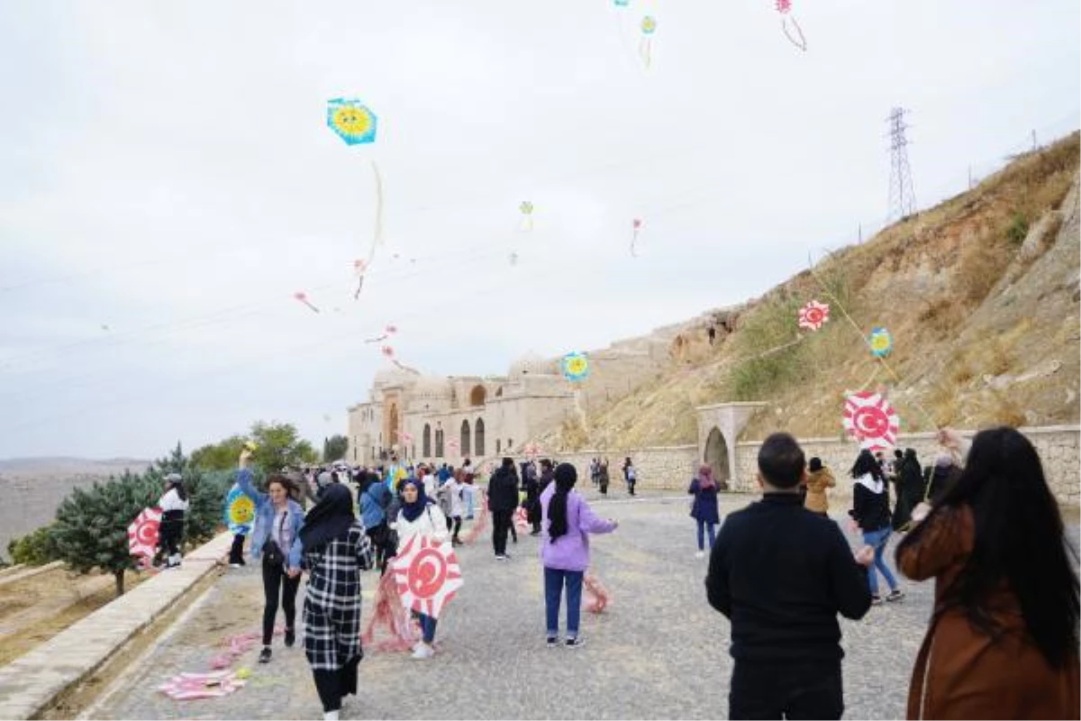Mardin Uluslararası Uçurtma Festivali renkli görüntülere sahne oldu