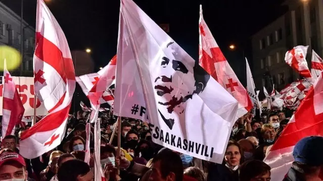 Mihail Saakaşvili: Gürcistan'ın, cezaevinden ülkeyi sarsan eski lideri