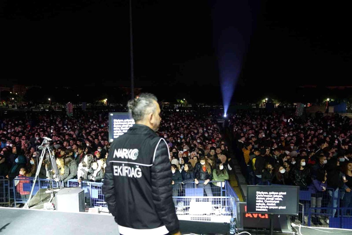 Son dakika haberi: Narkopolis, bir gecede 35 bin kişiyi bağımlılıkla mücadele konusunda bilgilendirdi