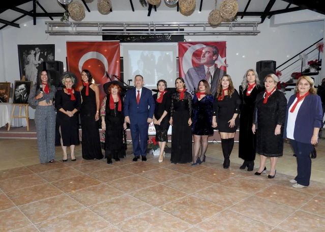 Urla'da Cumhuriyet Bayramı kapsamında balo düzenlendi
