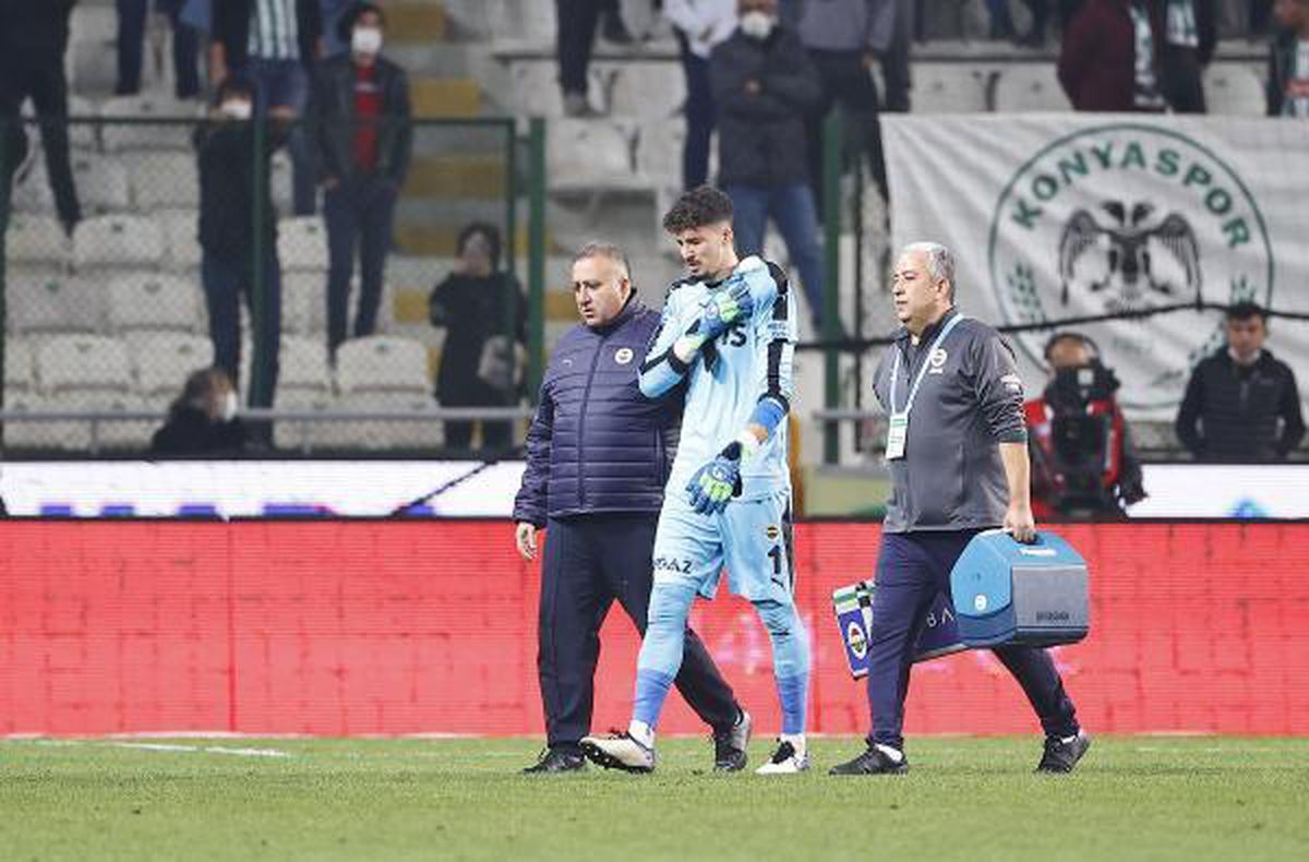 Altay Bayındır operasyon geçirdi