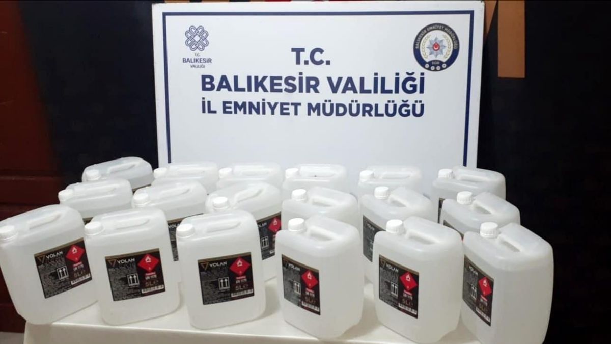 Son dakika haberi... Balıkesir\'de sahte içki operasyonu