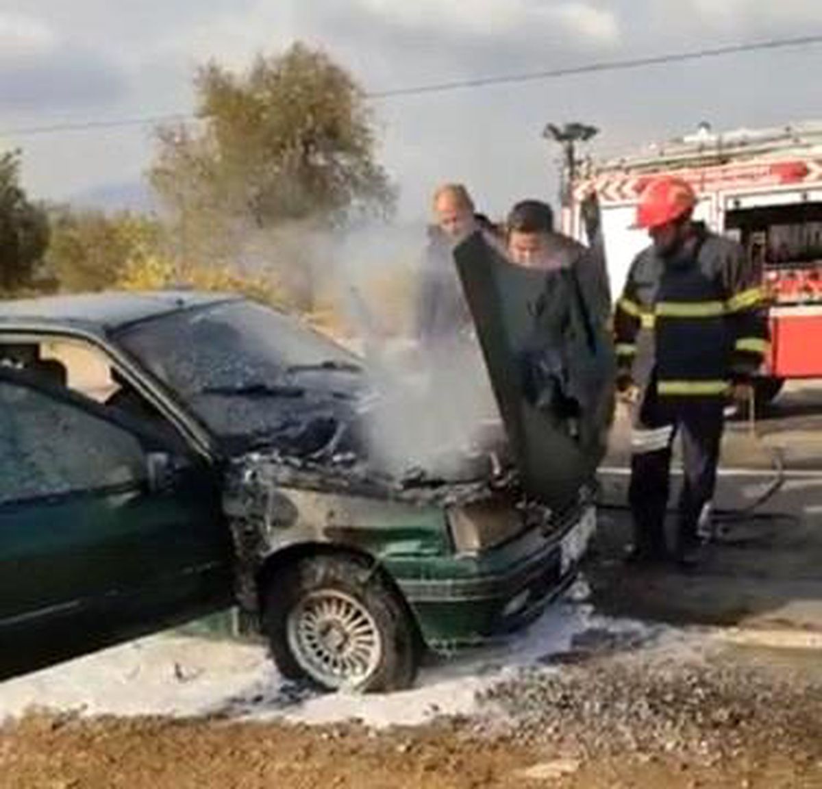 Besni\'de seyir halindeki otomobil alev aldı
