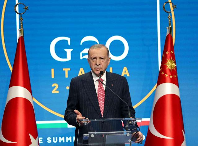Cumhurbaşkanı Erdoğan: ABD'nin Suriye'deki terör örgütlerine yönelik desteğine yönelik üzüntümüzü dile getirdik 