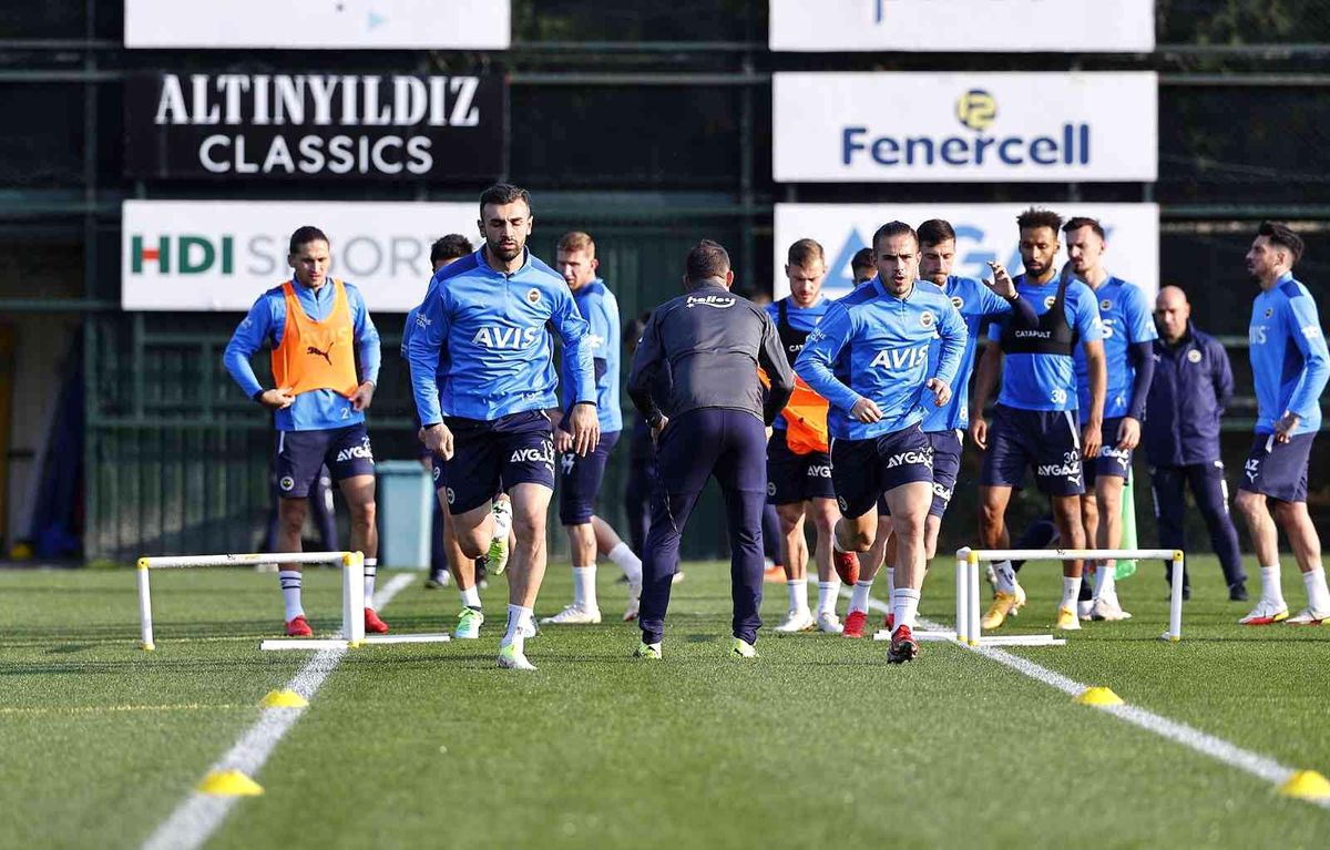 Fenerbahçe\'de Royal Antwerp maçı hazırlıkları başladı