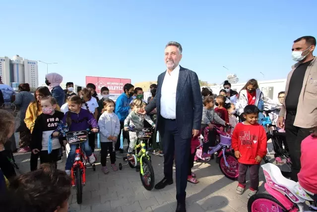 Konteyner kentte çocuklara sürpriz