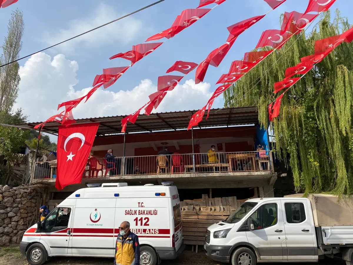 Şehit askerin Kahramanmaraş\'taki ailesine şehadet haberi verildi