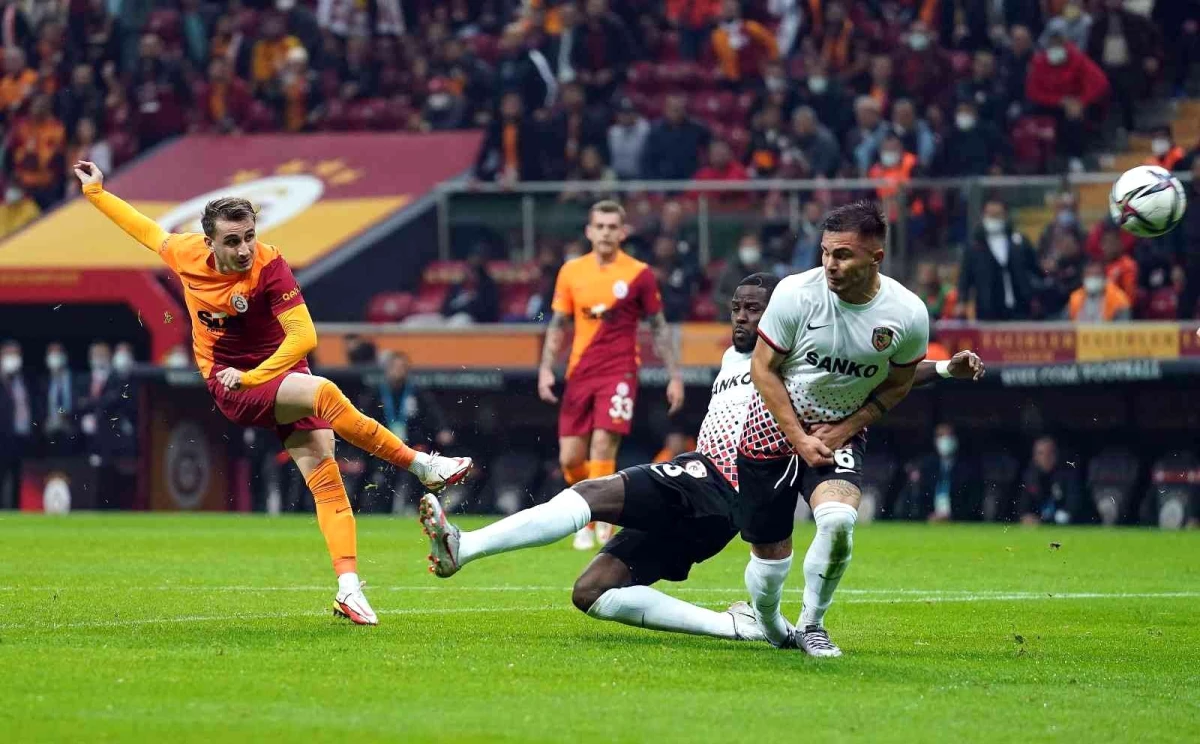 Spor Toto Süper Lig: Galatasaray: 1 Gaziantep FK: 0 (İlk yarı)