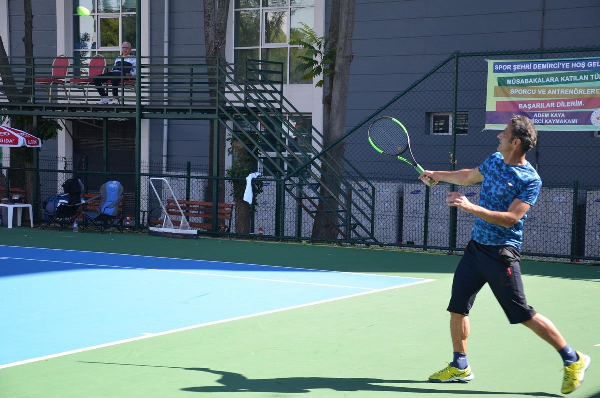 Tenis Federasyonu yönetimine seçilen Demirci Kaymakamı Kaya Açıklaması
