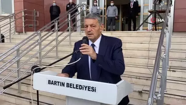 2 kişinin öldüğü kazada yaralanan Bartın Belediye Başkanı göreve başladı