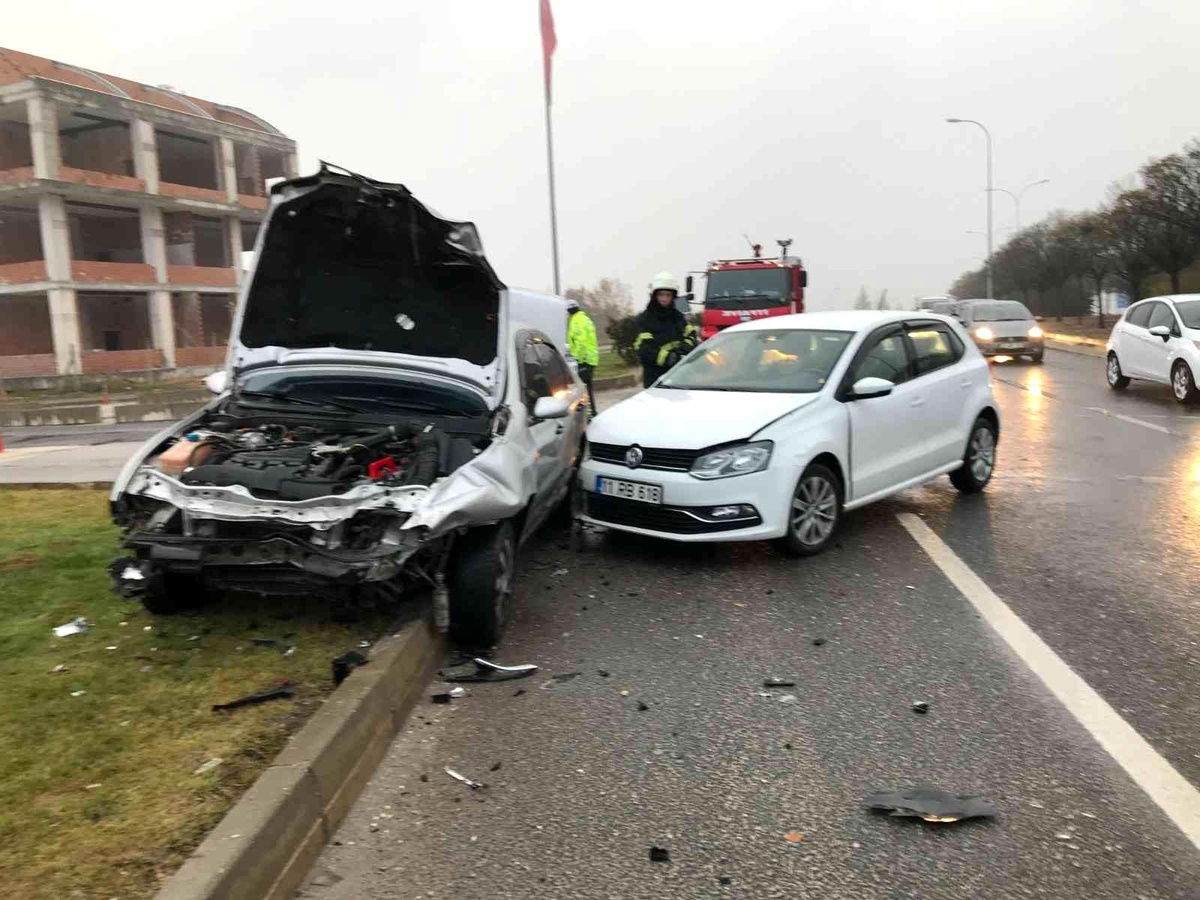 Son dakika haberi! Bilecik\'te meydana gelen trafik kazasında 1 kişi yaralandı