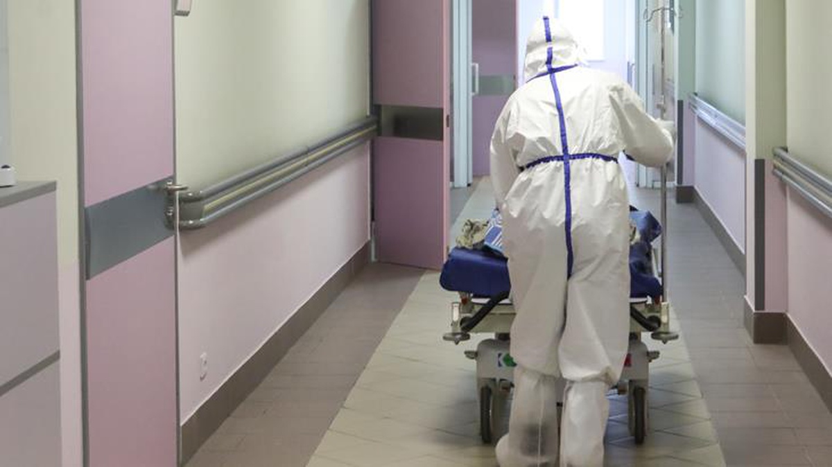 Aşı olmamak için kendisine ve kızına korona buluşturan kadın öldü, 9 yaşındaki kızı ise entübe