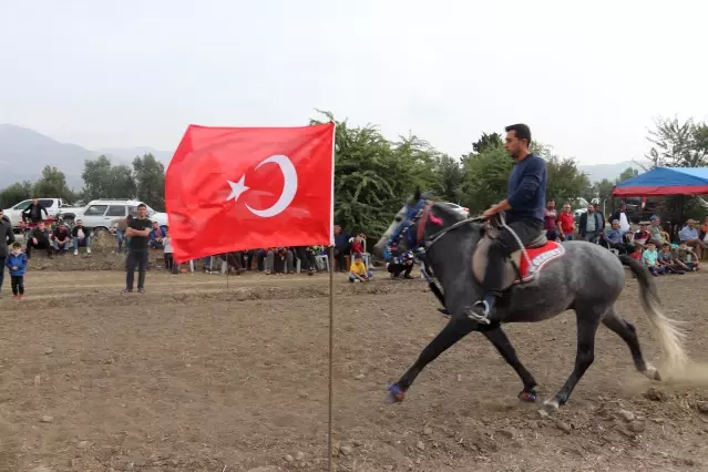 Düziçi'nde 9. Geleneksel Rahvan At Yarışları yapıldı