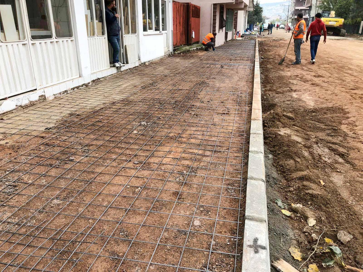 İzmit Köprübaşı Caddesi yenileniyor